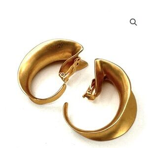 Robert Lee Morris for Donna Karan Scoop Hoop Earrings and necklace